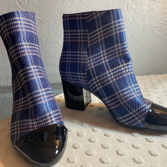 1901 Whitaker Blue Plaid Bootie with Patent Toe and Heel - Picture 12 of 16